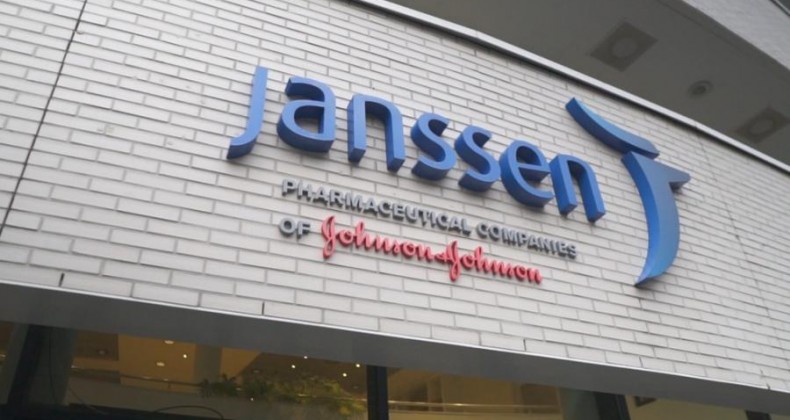 Johnson anuncia testes de fase 3 de candidata a vacina para Covid-19